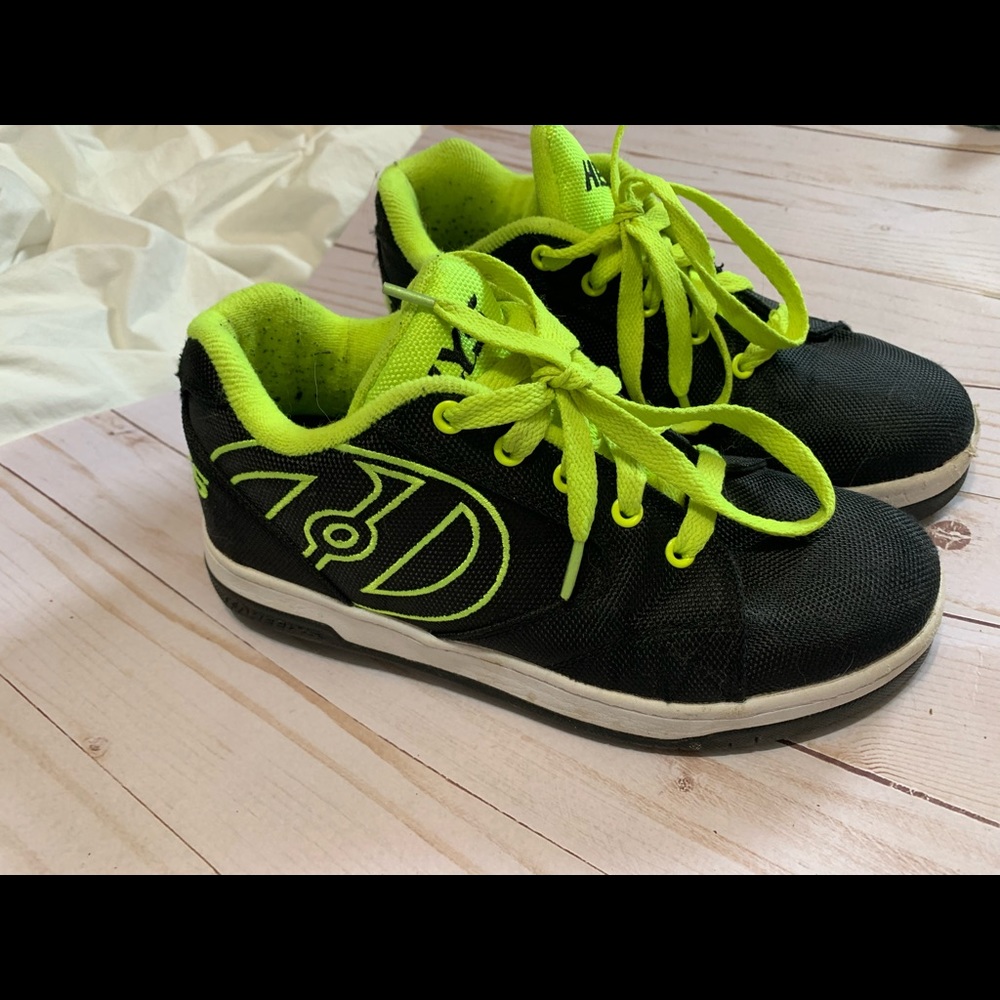 Heelys boys size 6